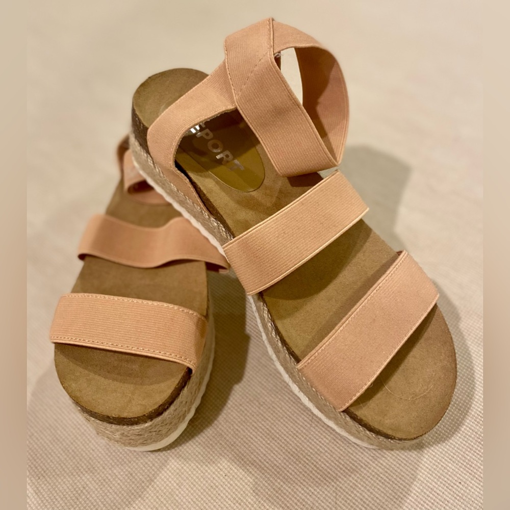 Sandals - Picture 3 of 5